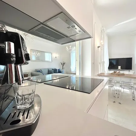Gianni - Lux. Apt. Roma -5* *