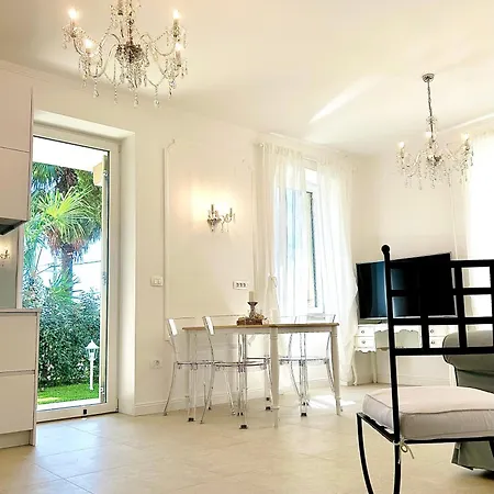Gianni - Lux. Apt. Roma -5* * Lovran