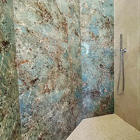 Gianni - Lux. Apt. Roma -5* *