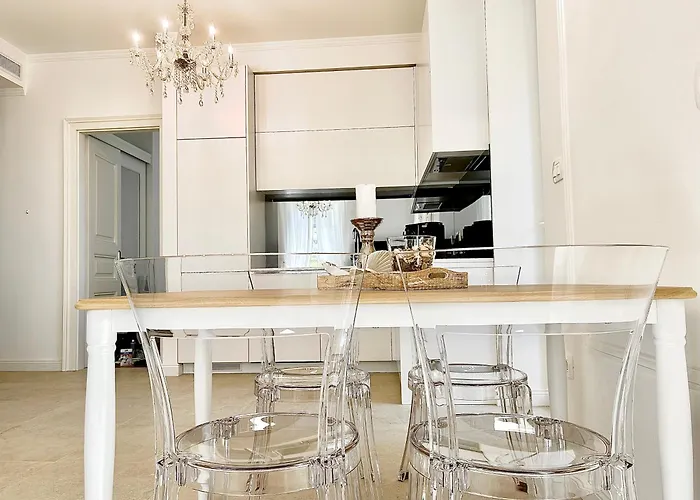 Gianni - Lux. Apt. Roma -5* * ロヴラン